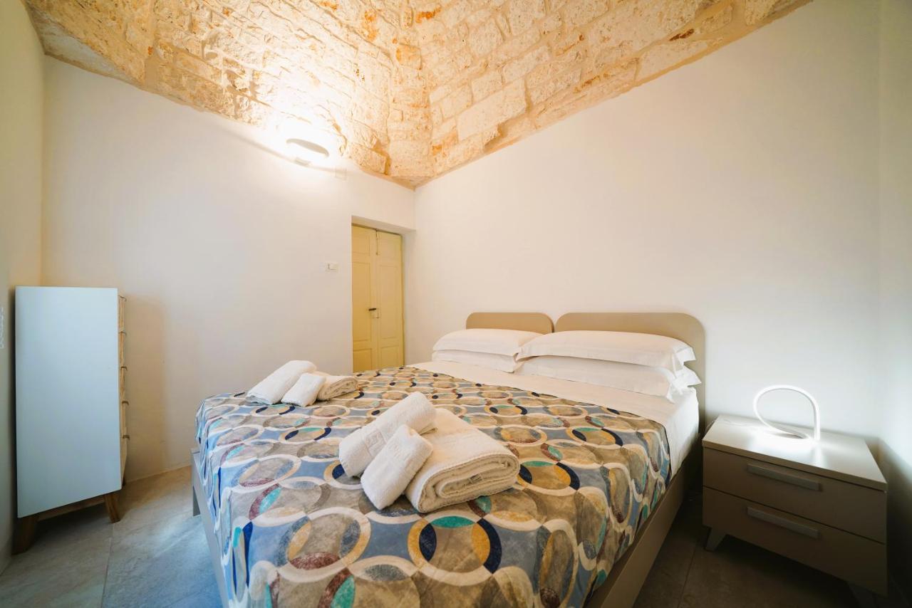 Domus Lapis - Con Terrazza Panoramica Villa ออสตูนี ภายนอก รูปภาพ