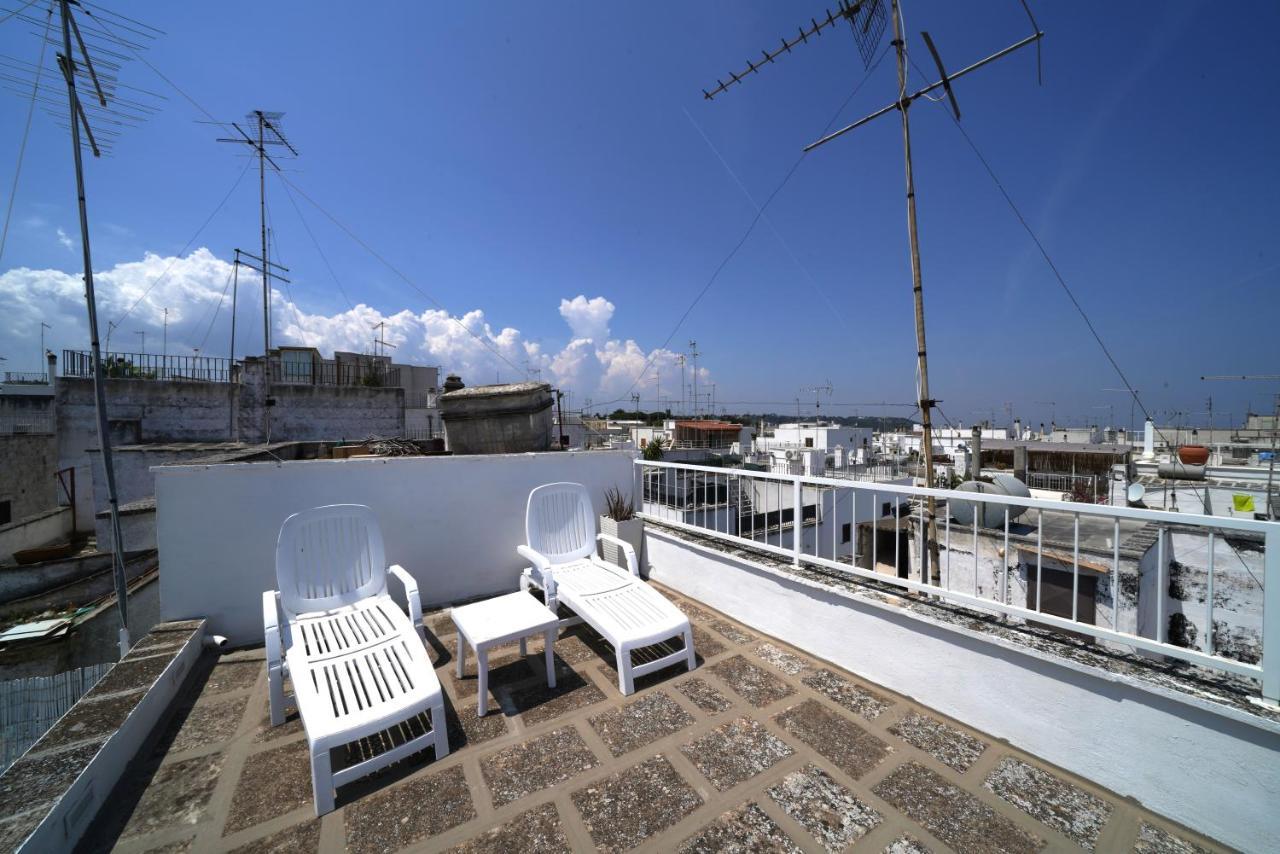 Domus Lapis - Con Terrazza Panoramica Villa ออสตูนี ภายนอก รูปภาพ