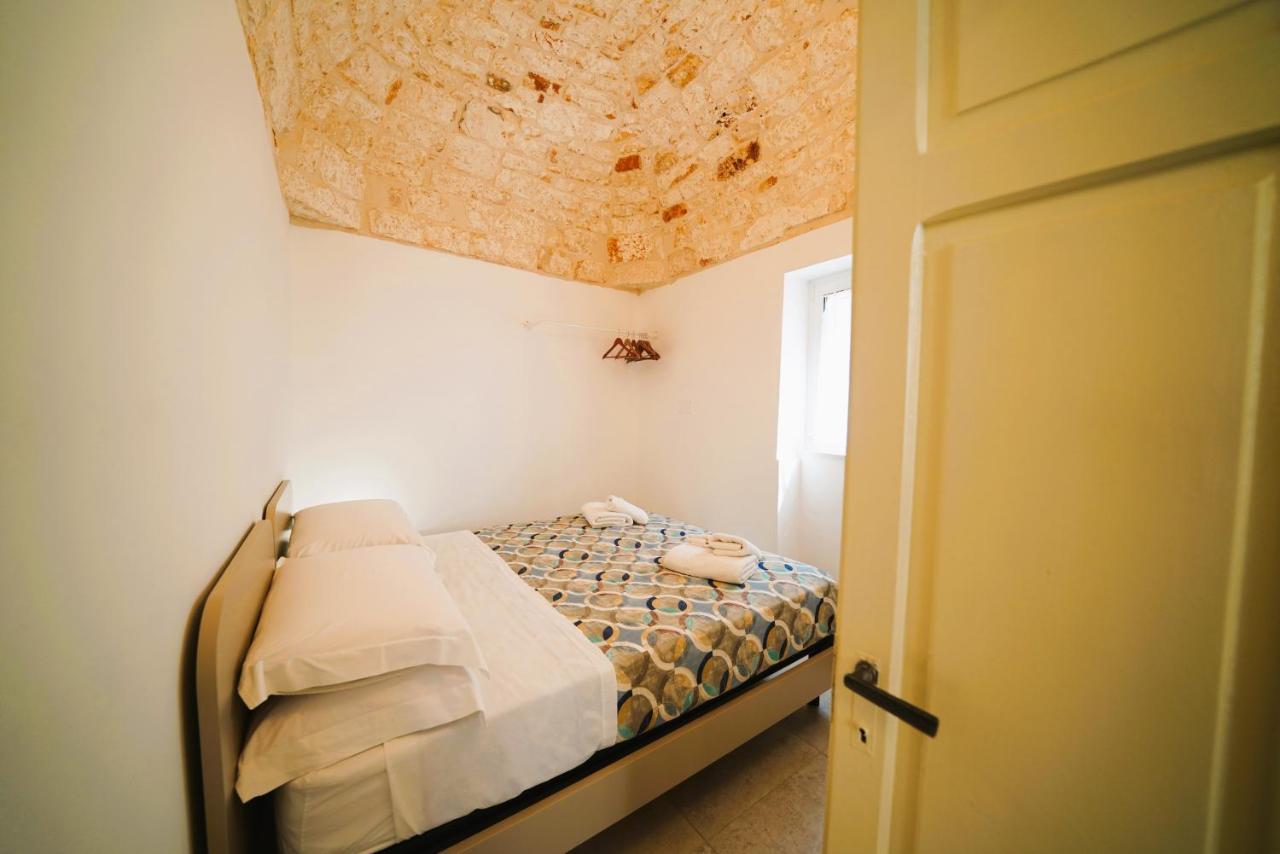 Domus Lapis - Con Terrazza Panoramica Villa ออสตูนี ภายนอก รูปภาพ