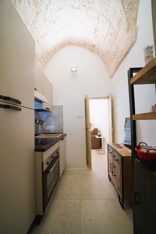 Domus Lapis - Con Terrazza Panoramica Villa ออสตูนี ภายนอก รูปภาพ